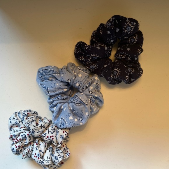 Vintage 3 Gymboree hair scrunchies - Picture 2 of 2